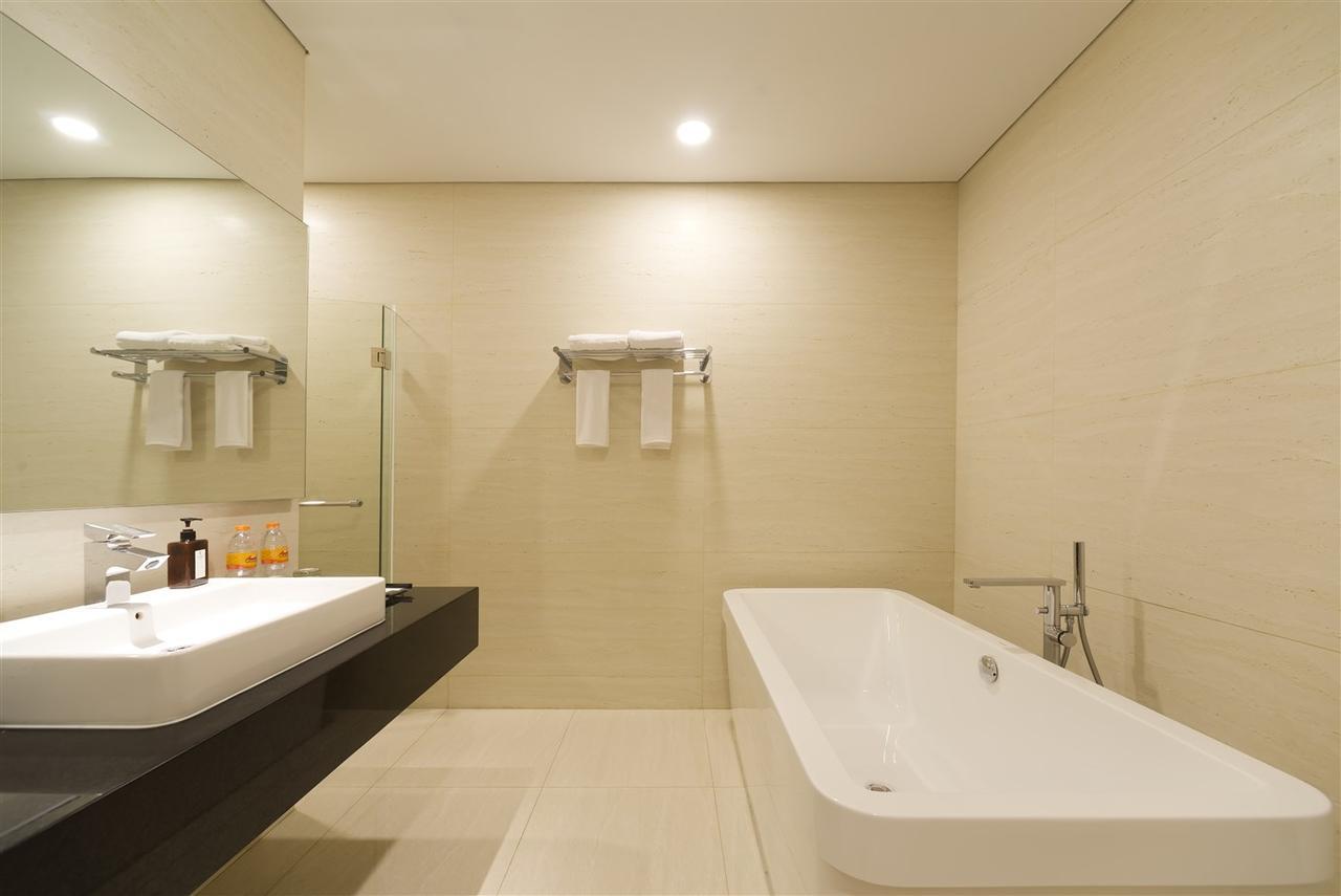 Hotel Aviary Bintaro Serpong Exterior foto